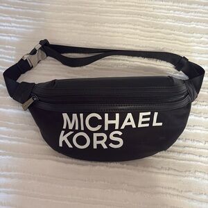 Like new Michael Kors cross body